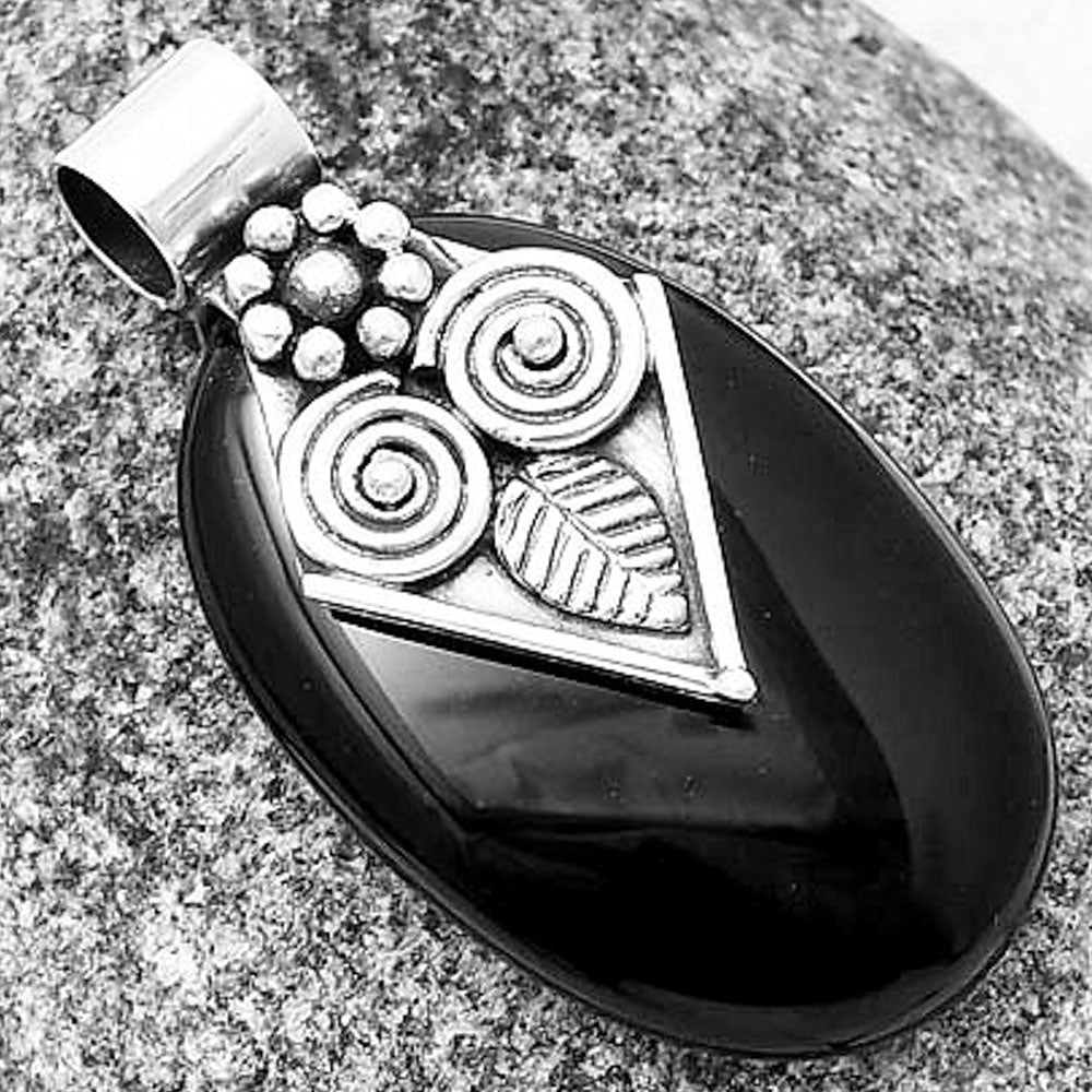 Natural Owl - Black Onyx - Brazil Pendant P-1649 SDP141021