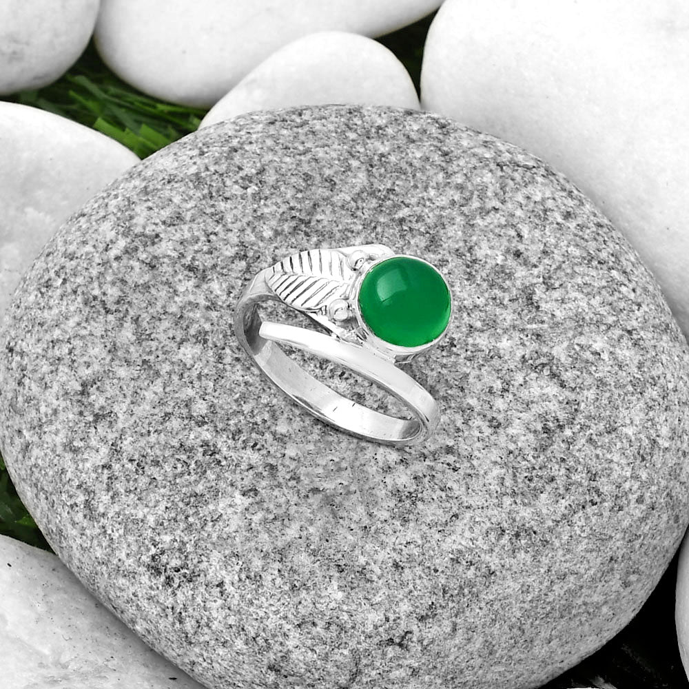 Natural Green Onyx Ring size-8.5 R-1410 SDR185677