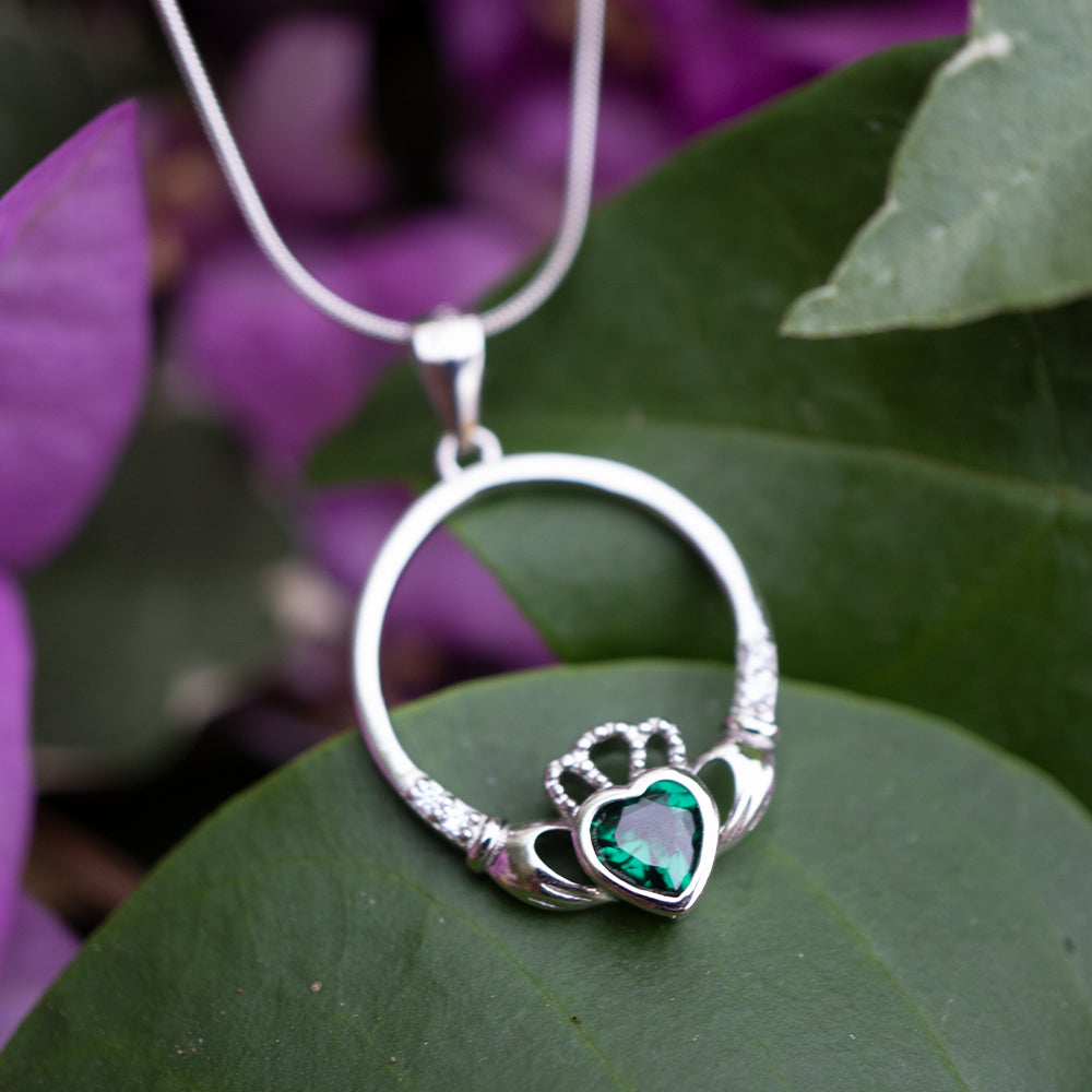 The Claddagh Pendant | 18K White Gold Necklace