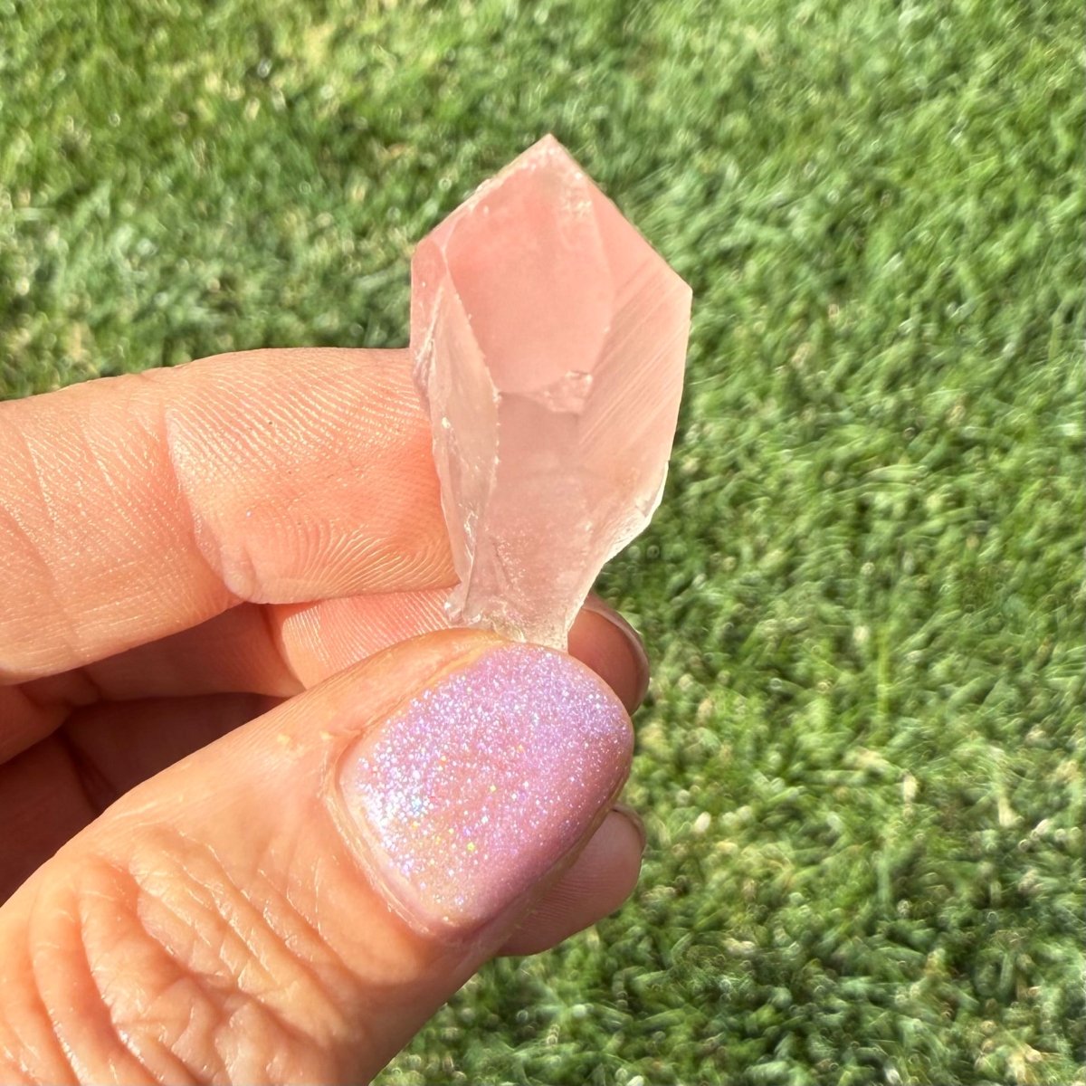 Lithium Quartz Crystal Point| Calming Stone for Meditation